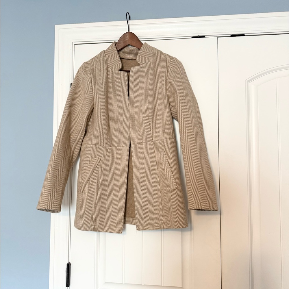 NWOT Tan Chevron Blazer